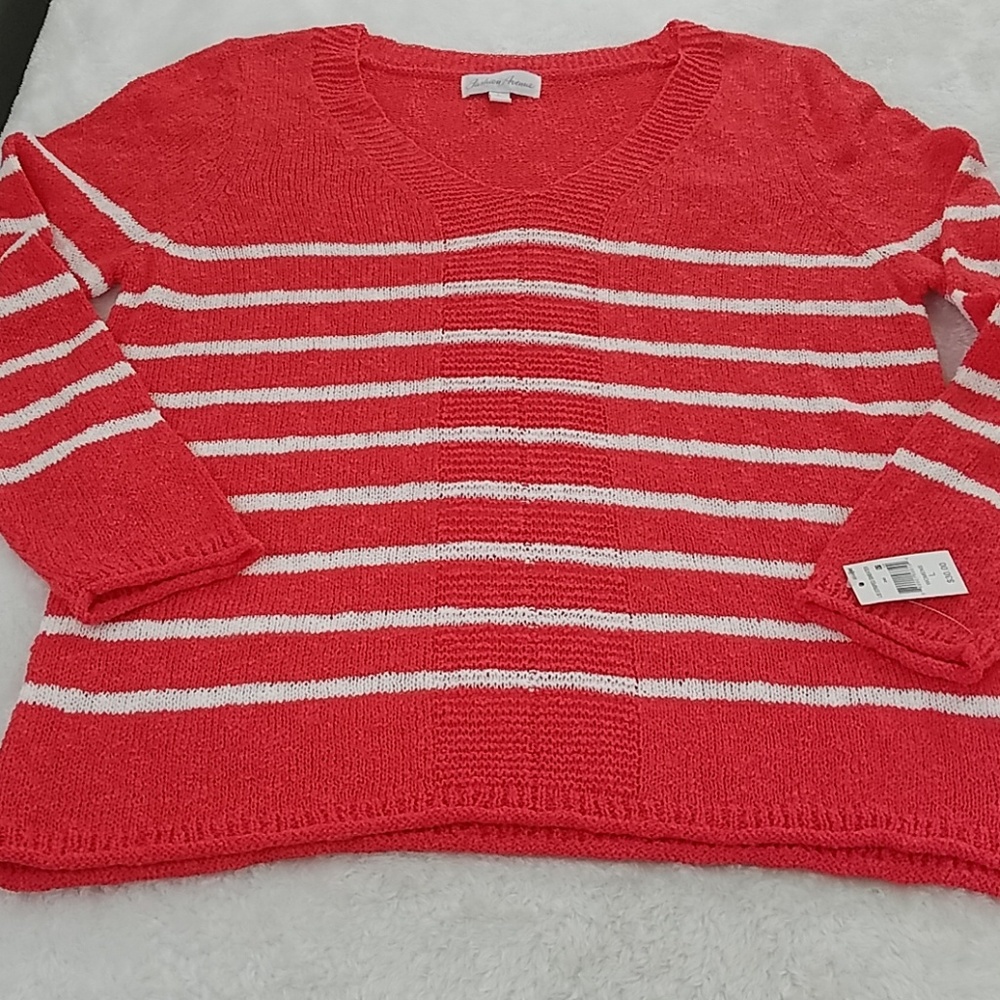 *NWT! Coral & White Lg Striped Long Sleeve sweater - Picture 3 of 7